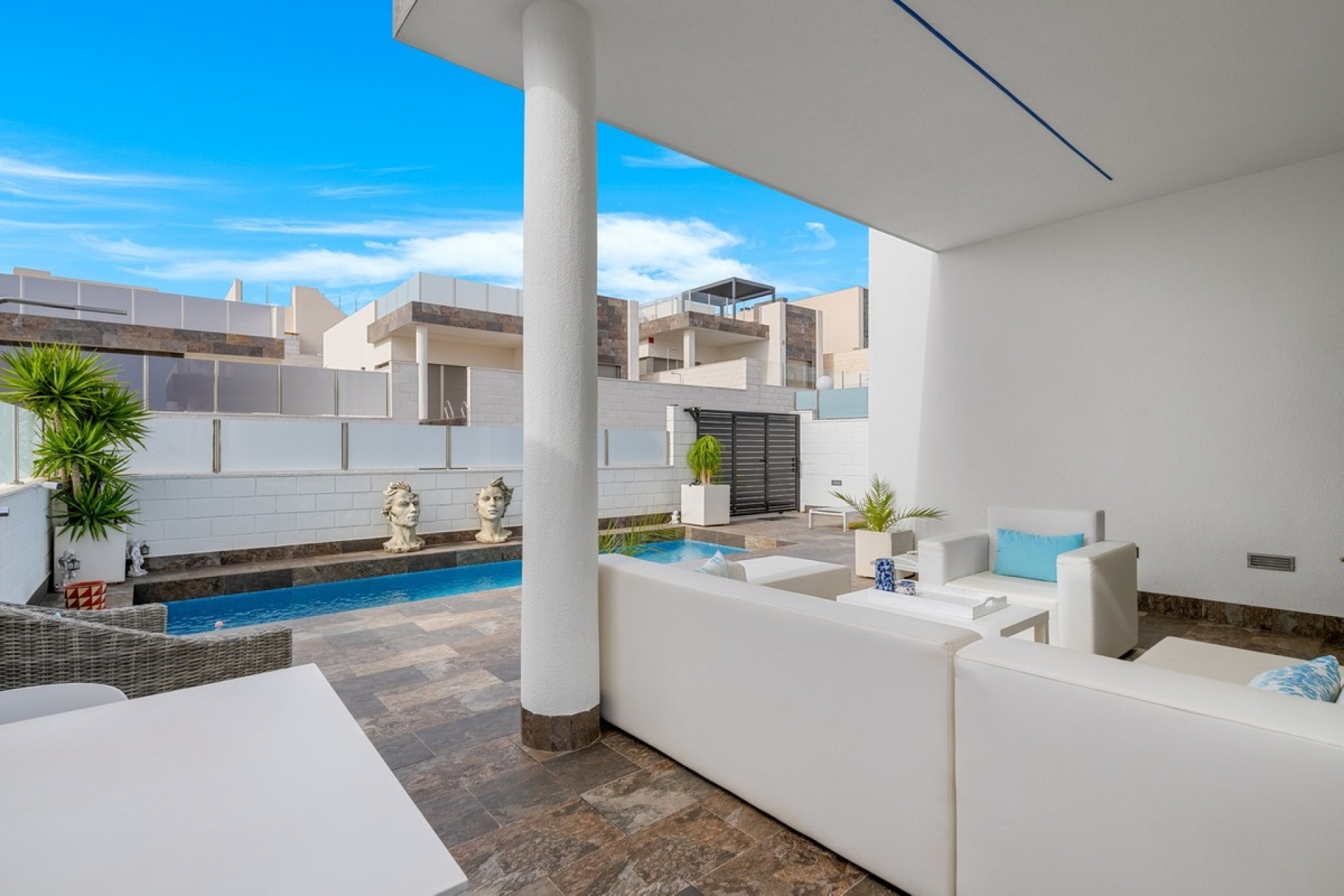 Resale - Villa - Orihuela - Villamartin