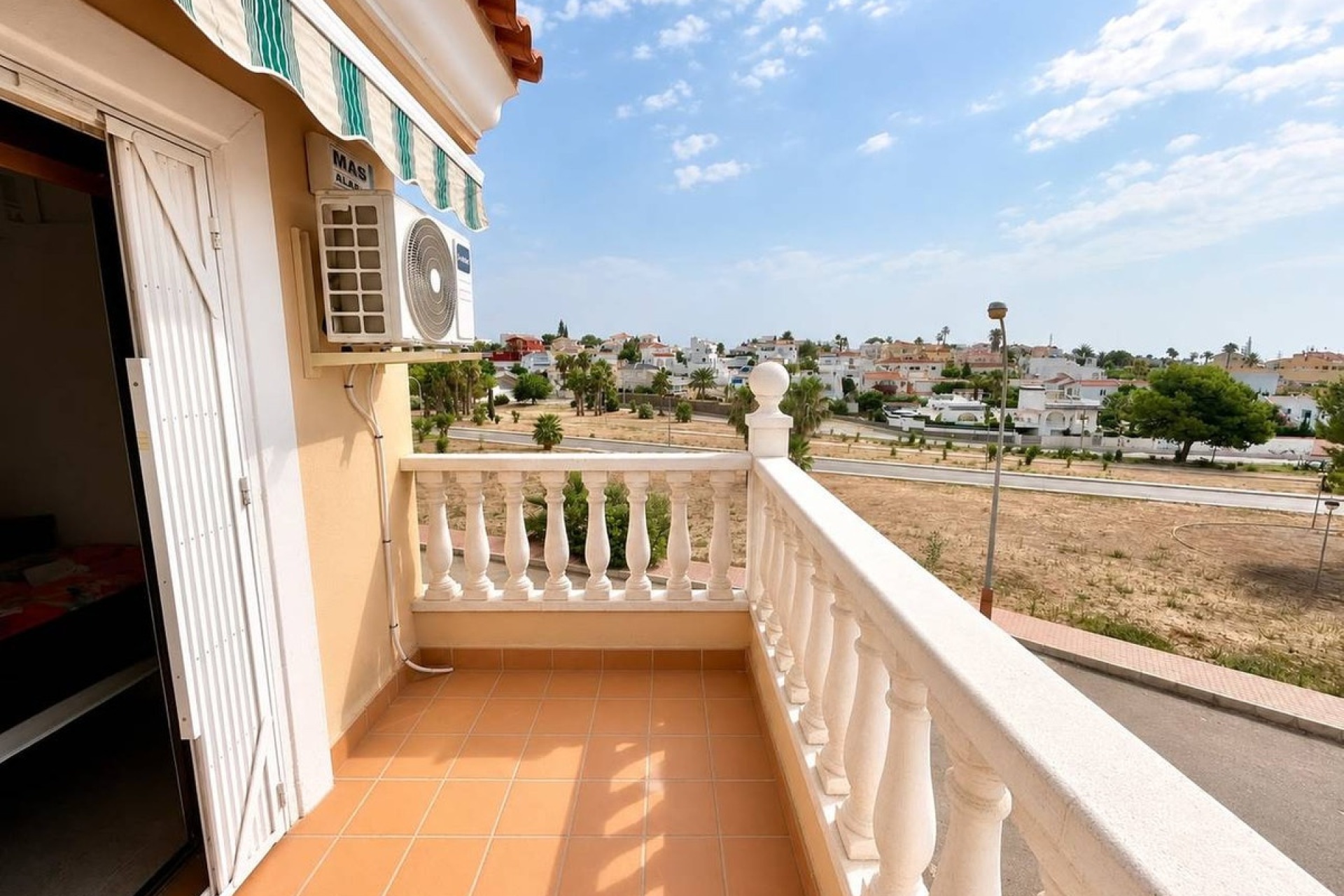 Resale - Villa - Orihuela - Villamartin