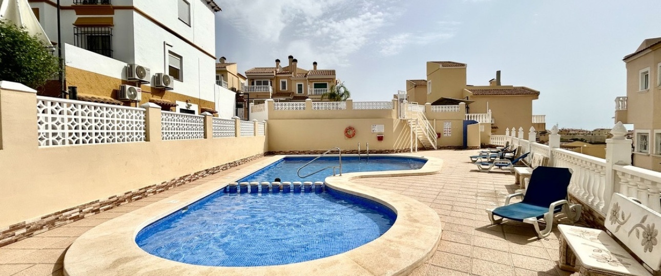Resale - Villa - Orihuela - Villamartin