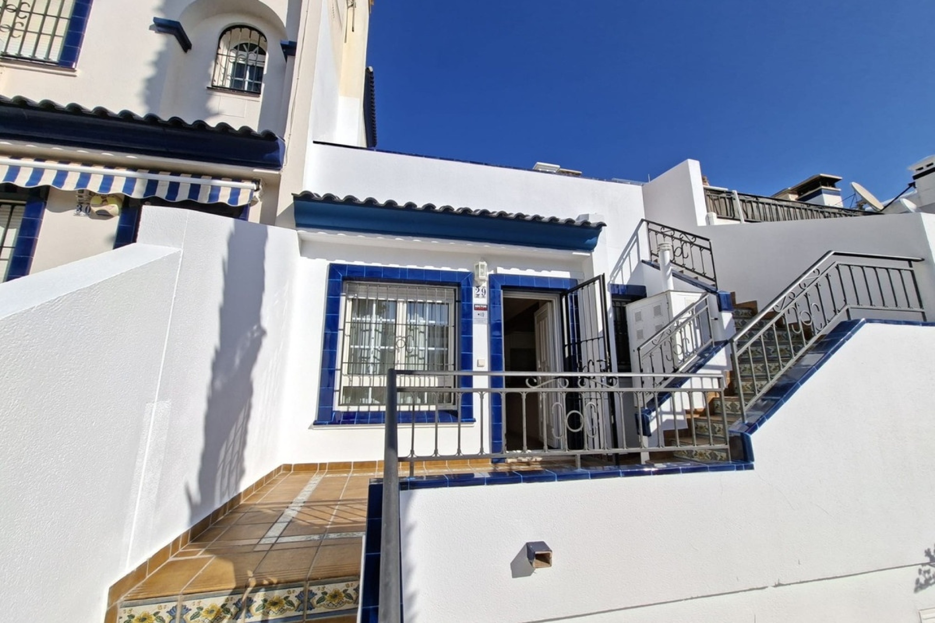 Resale - Villa - Orihuela - Villamartin