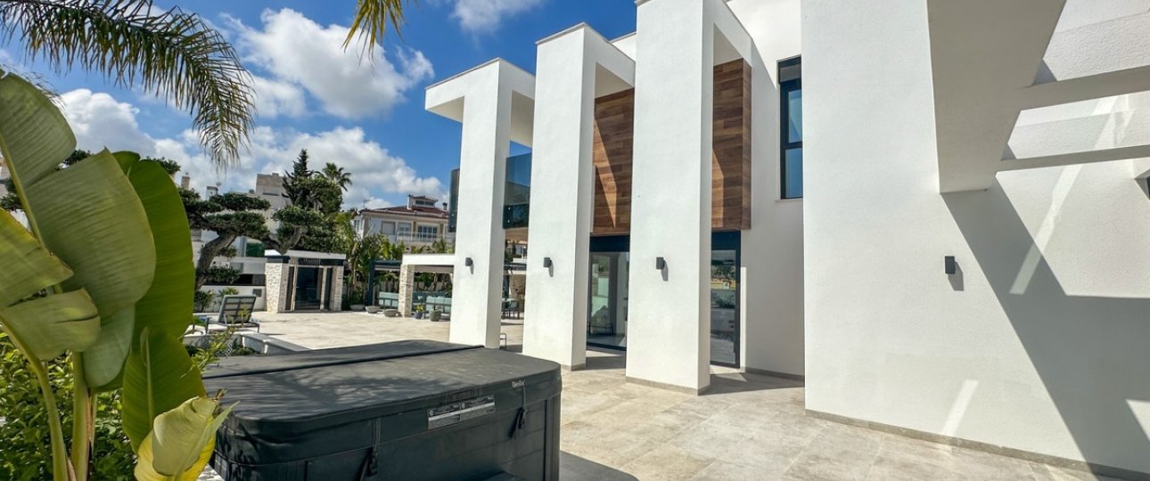 Resale - Villa - Orihuela - Villamartin