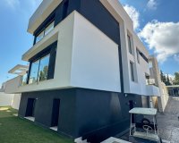 Resale - Villa - Orihuela - Villamartin
