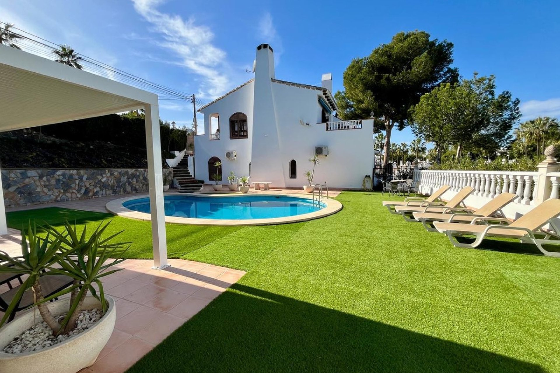 Resale - Villa - Orihuela - Villamartin