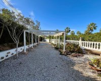 Resale - Villa - Orihuela - Villamartin