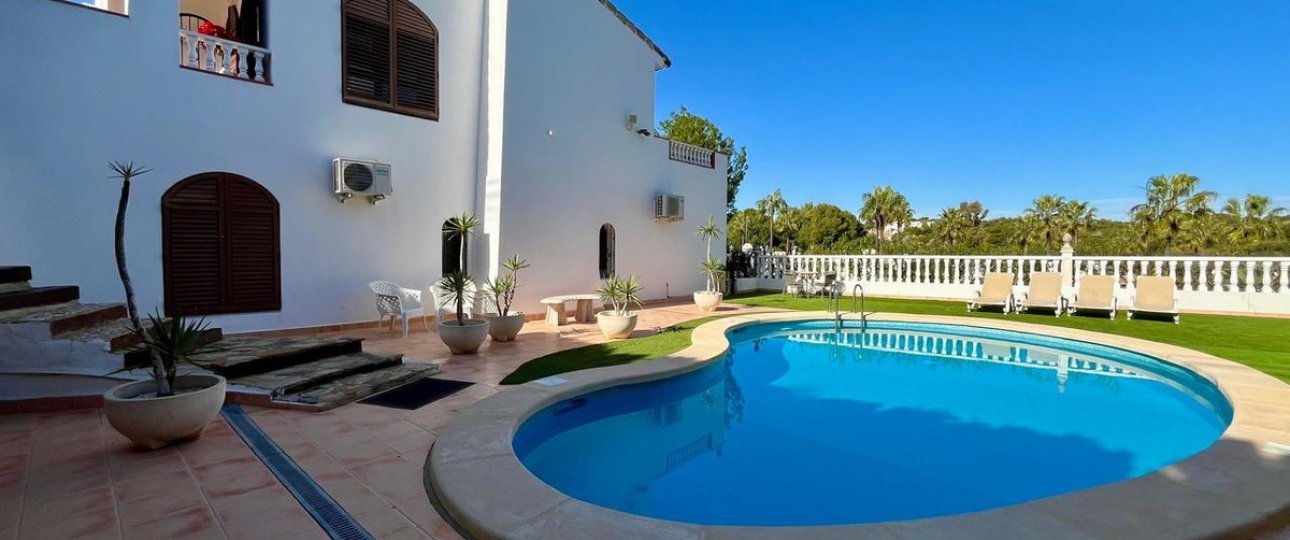 Resale - Villa - Orihuela - Villamartin