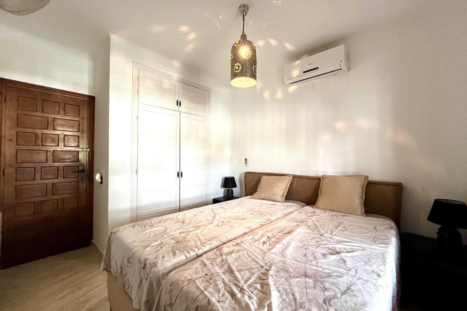 Resale - Villa - Orihuela - Villamartin