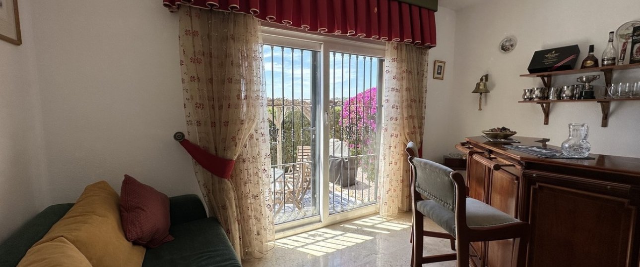 Resale - Villa - Orihuela - Villamartin