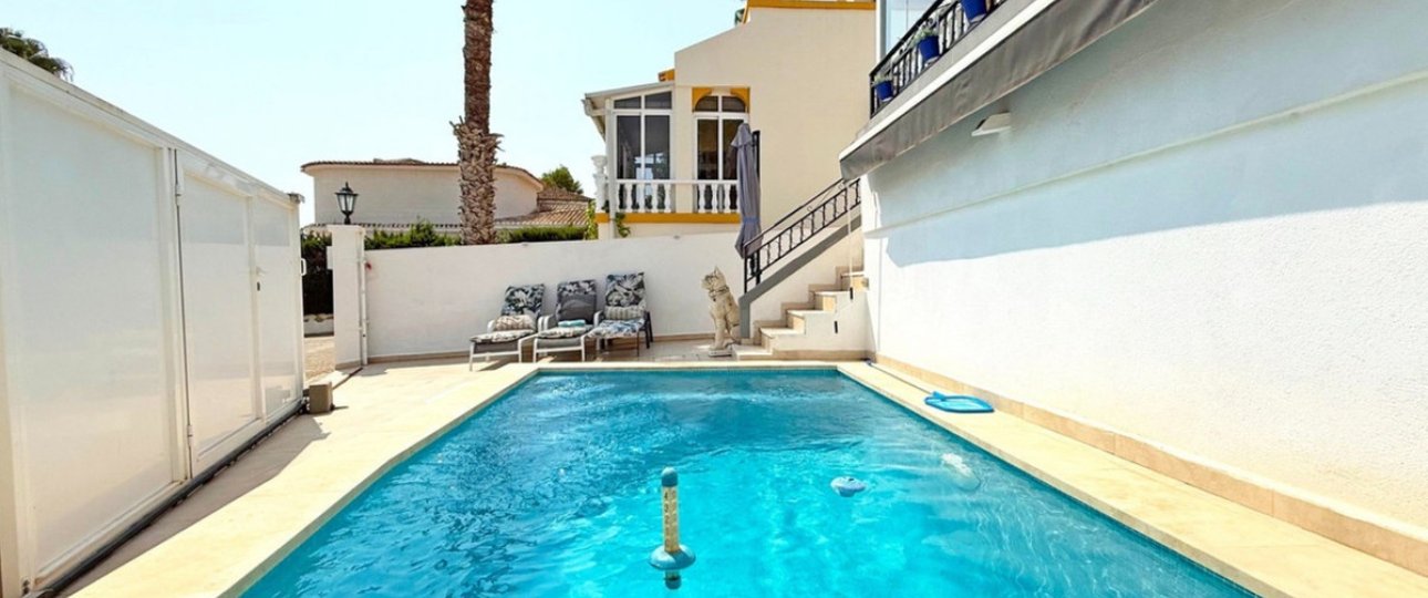 Resale - Villa - Orihuela - Villamartin