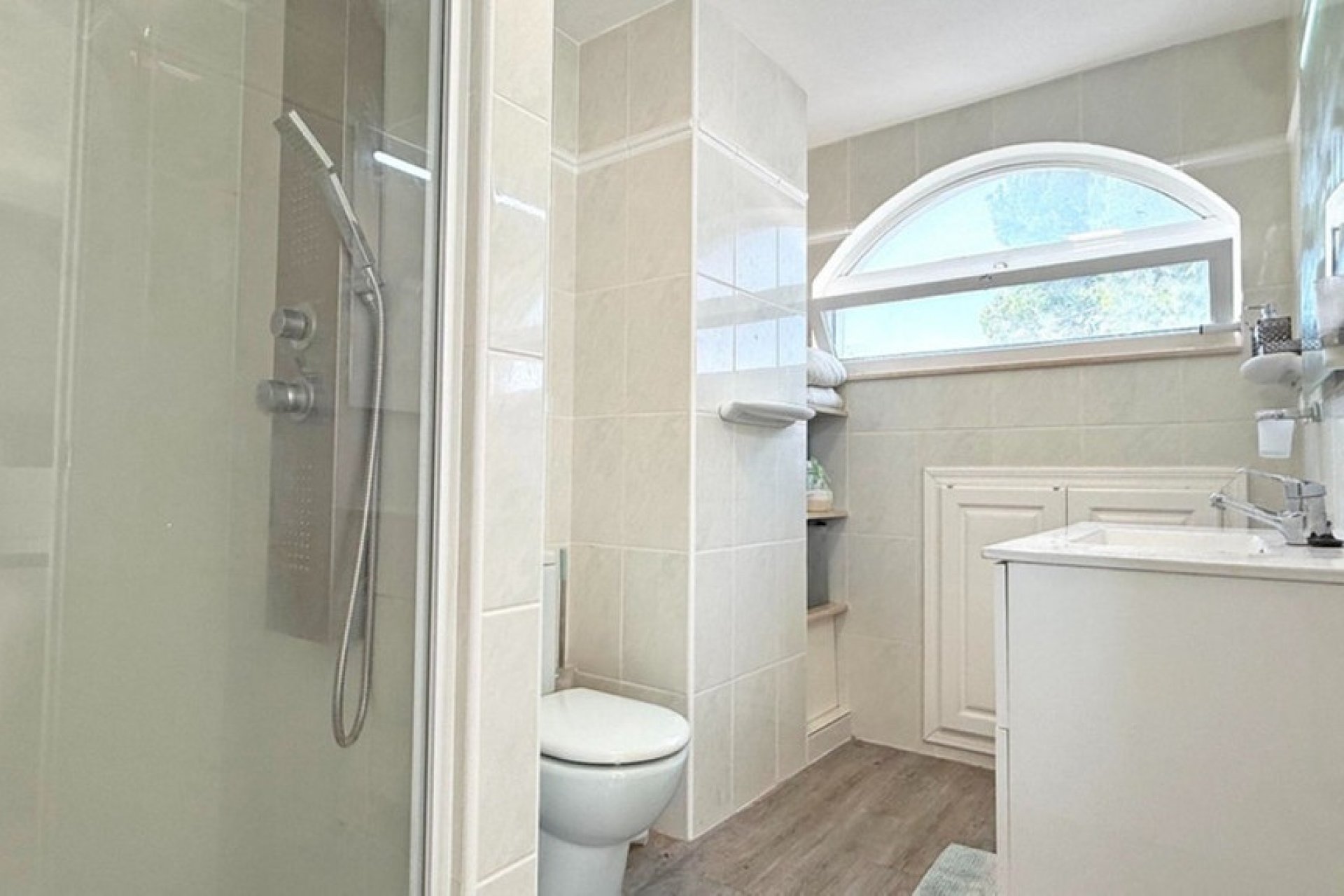 Resale - Villa - Orihuela - Villamartin