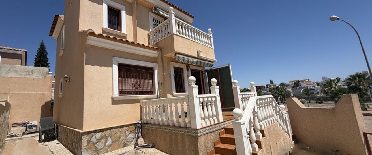Resale - Villa - Orihuela - Villamartin