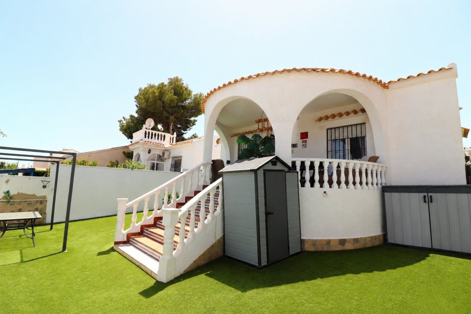Resale - Villa - Orihuela - Villamartin