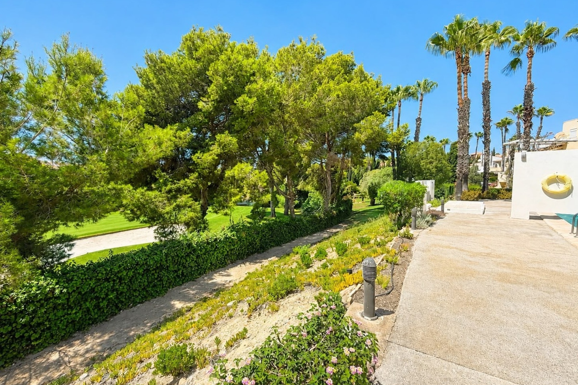 Resale - Villa - Orihuela - Villamartin