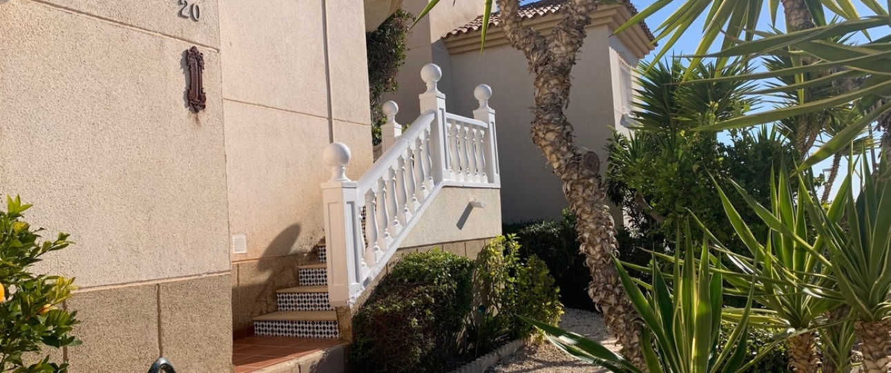 Resale - Villa - Orihuela - Villamartin