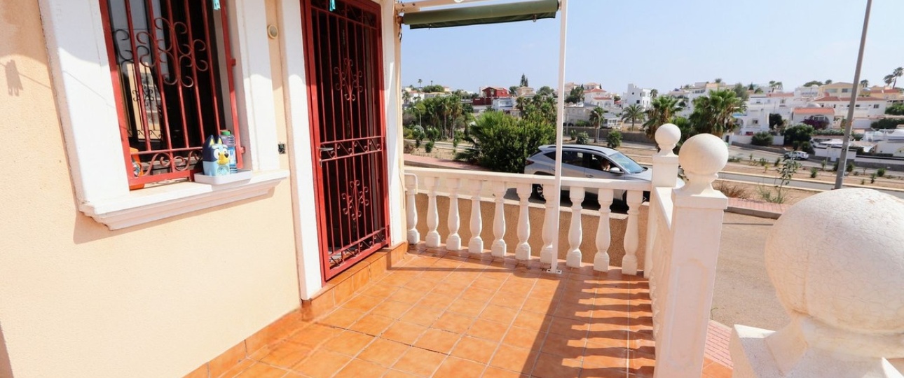 Resale - Villa - Orihuela - Villamartin