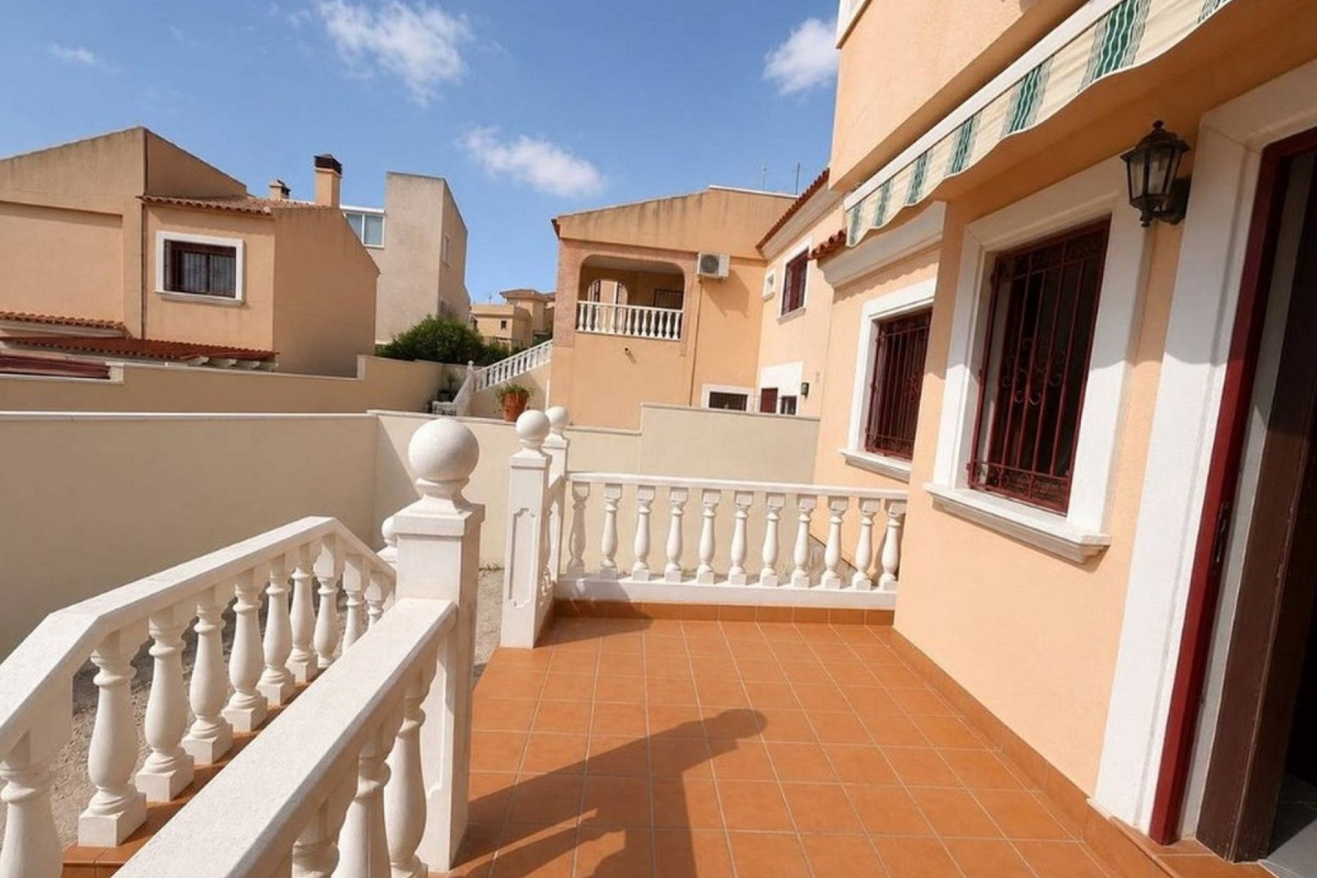 Resale - Villa - Orihuela - Villamartin