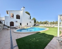 Resale - Villa - Orihuela - Villamartin