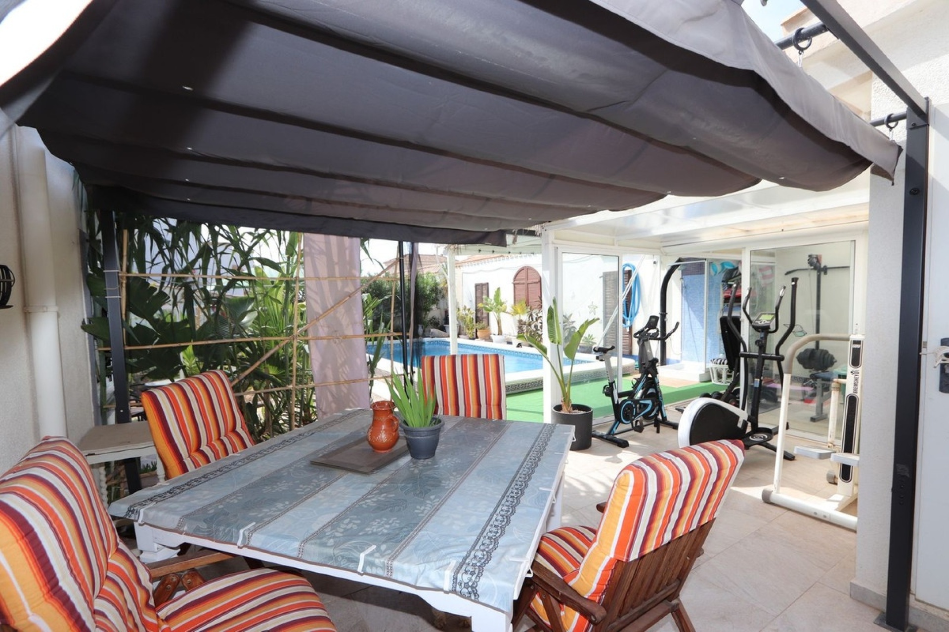 Resale - Villa - Orihuela - Villamartin