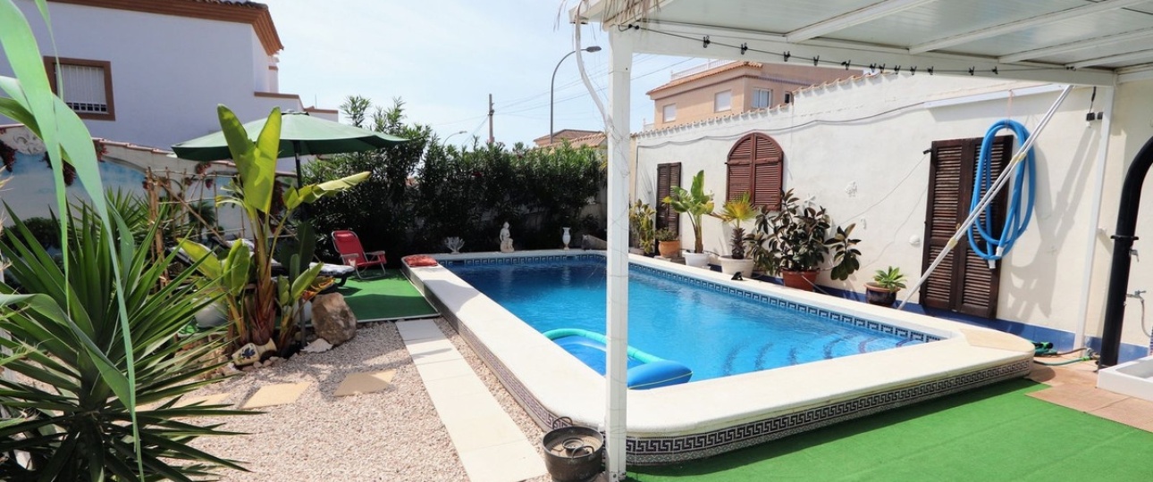 Resale - Villa - Orihuela - Villamartin