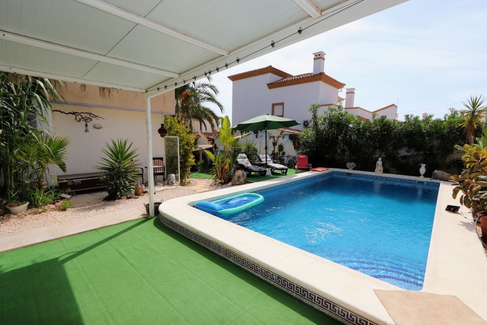 Resale - Villa - Orihuela - Villamartin