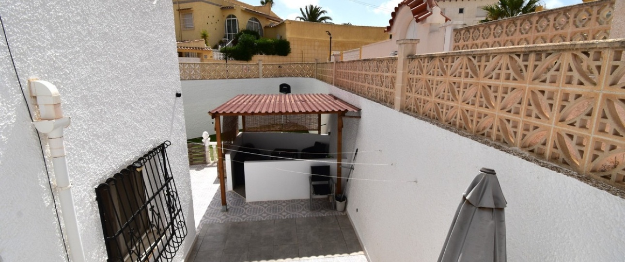 Resale - Villa - Orihuela - Villamartin