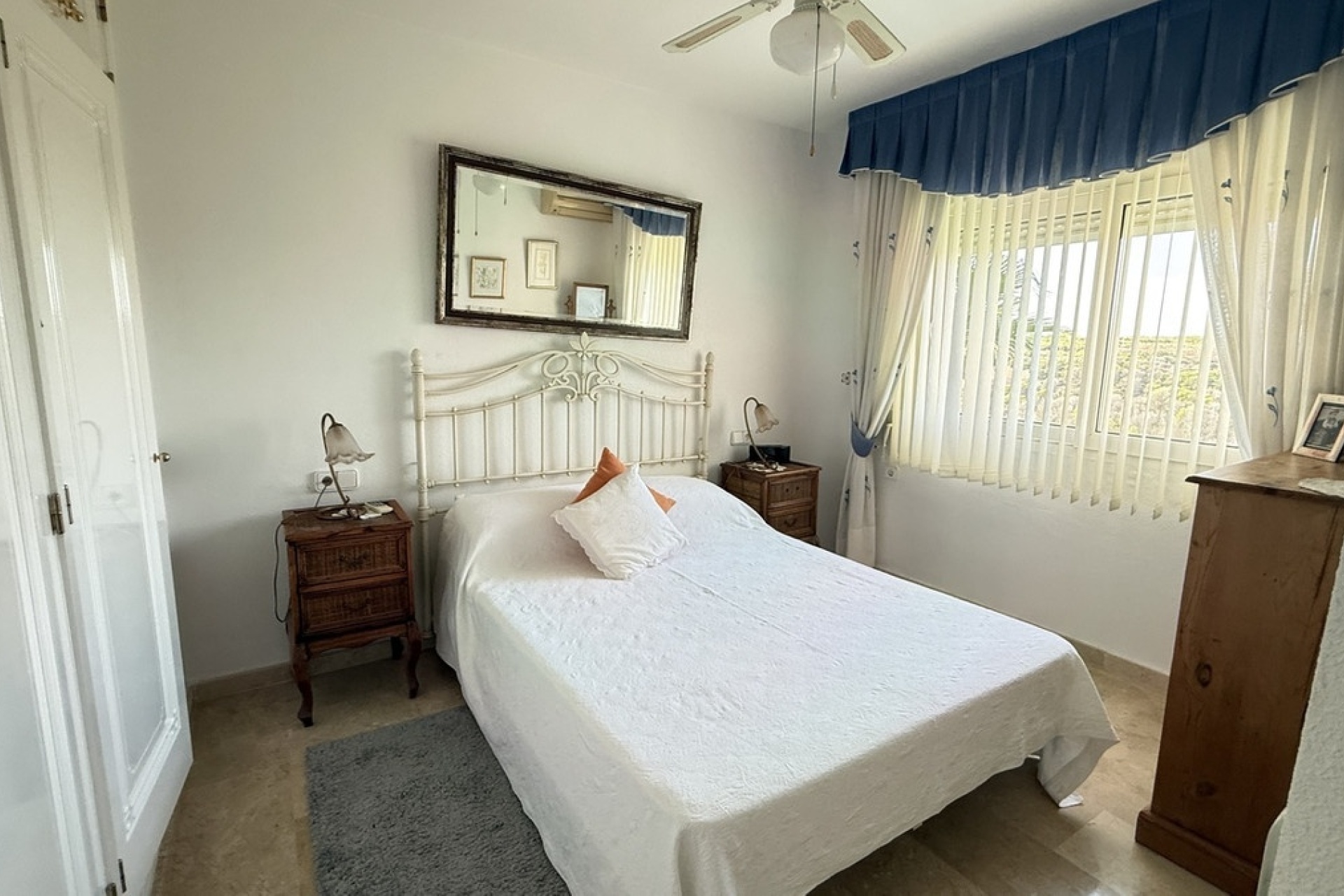 Resale - Villa - Orihuela - Villamartin