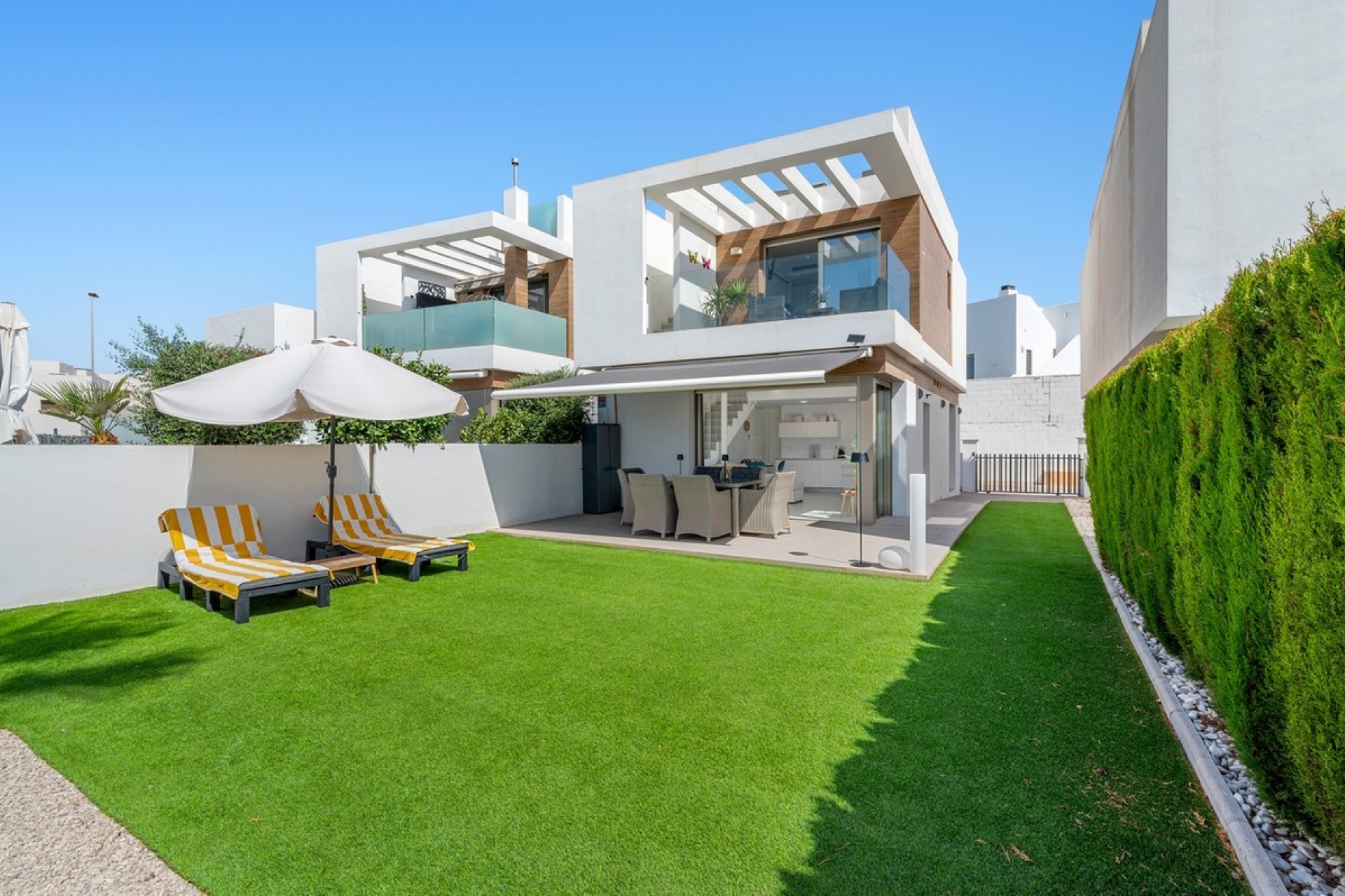 Resale - Villa - Orihuela - Villamartin