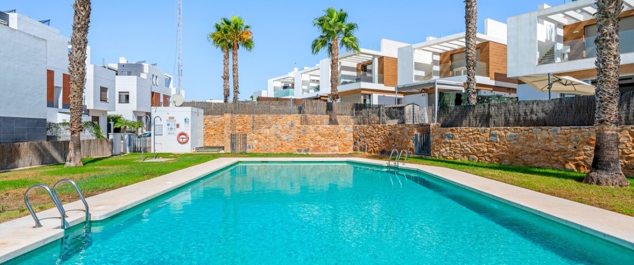 Resale - Villa - Orihuela - Villamartin