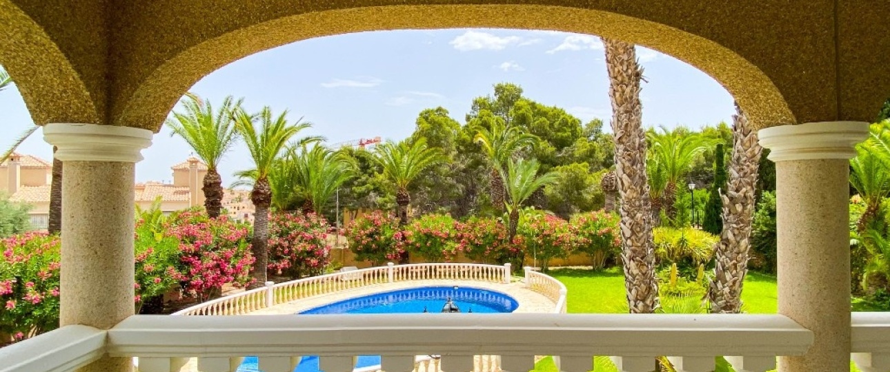 Resale - Villa - Orihuela - Villamartin
