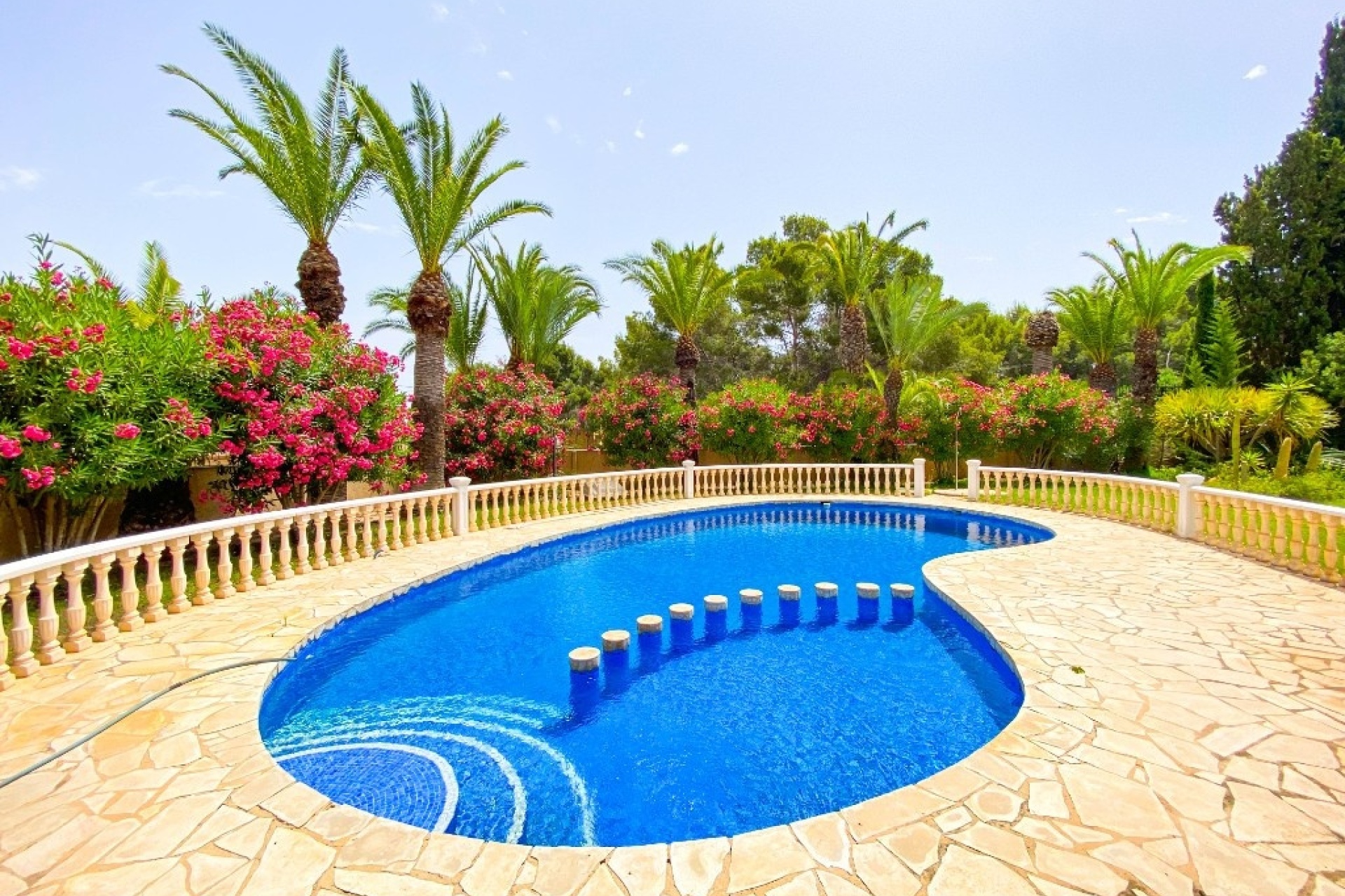 Resale - Villa - Orihuela - Villamartin