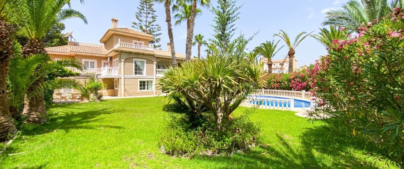 Resale - Villa - Orihuela - Villamartin