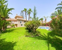 Resale - Villa - Orihuela - Villamartin
