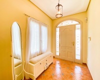 Resale - Villa - Orihuela - Villamartin