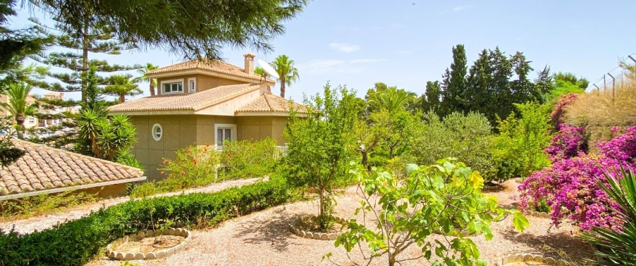 Resale - Villa - Orihuela - Villamartin