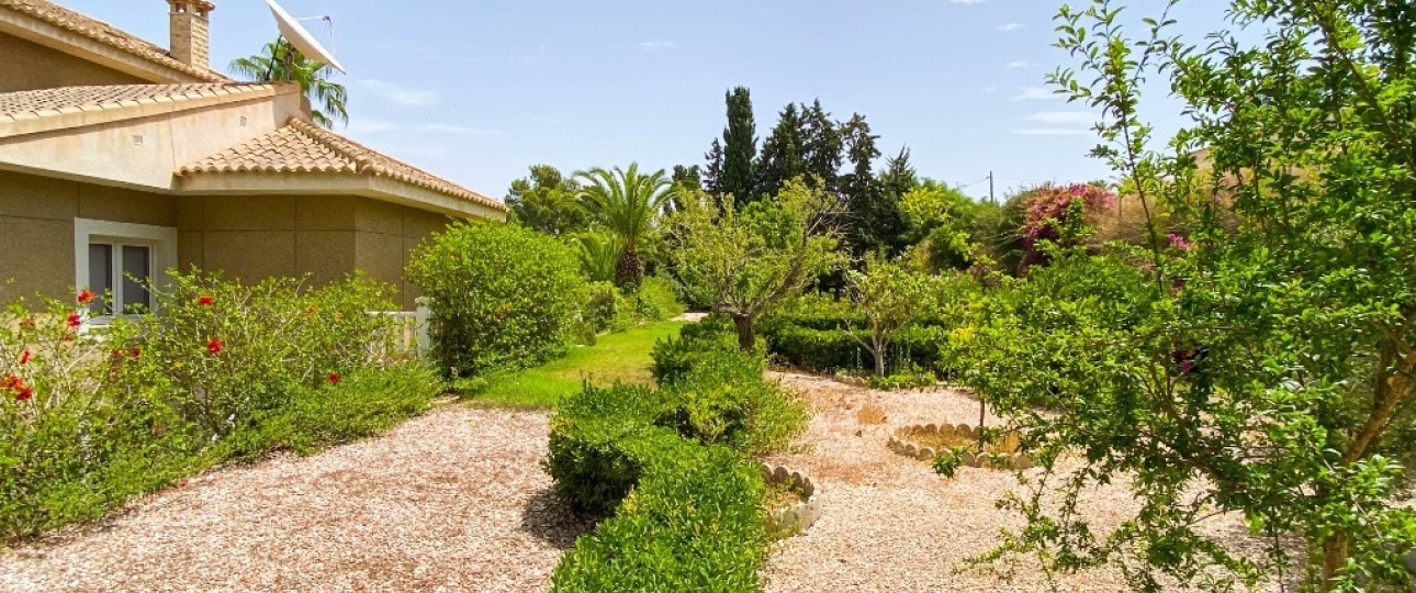 Resale - Villa - Orihuela - Villamartin