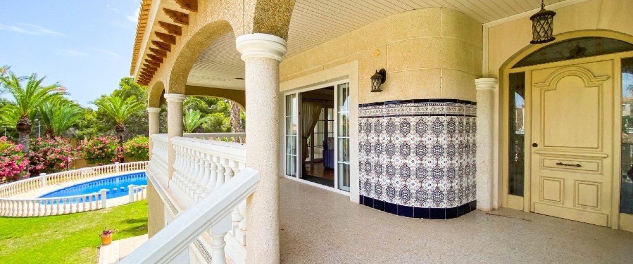 Resale - Villa - Orihuela - Villamartin
