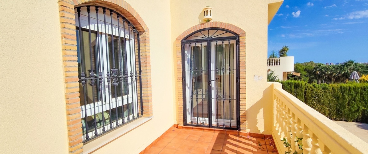 Resale - Villa - Orihuela - Villamartin