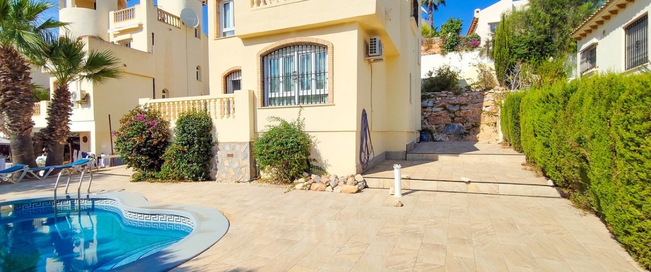Resale - Villa - Orihuela - Villamartin