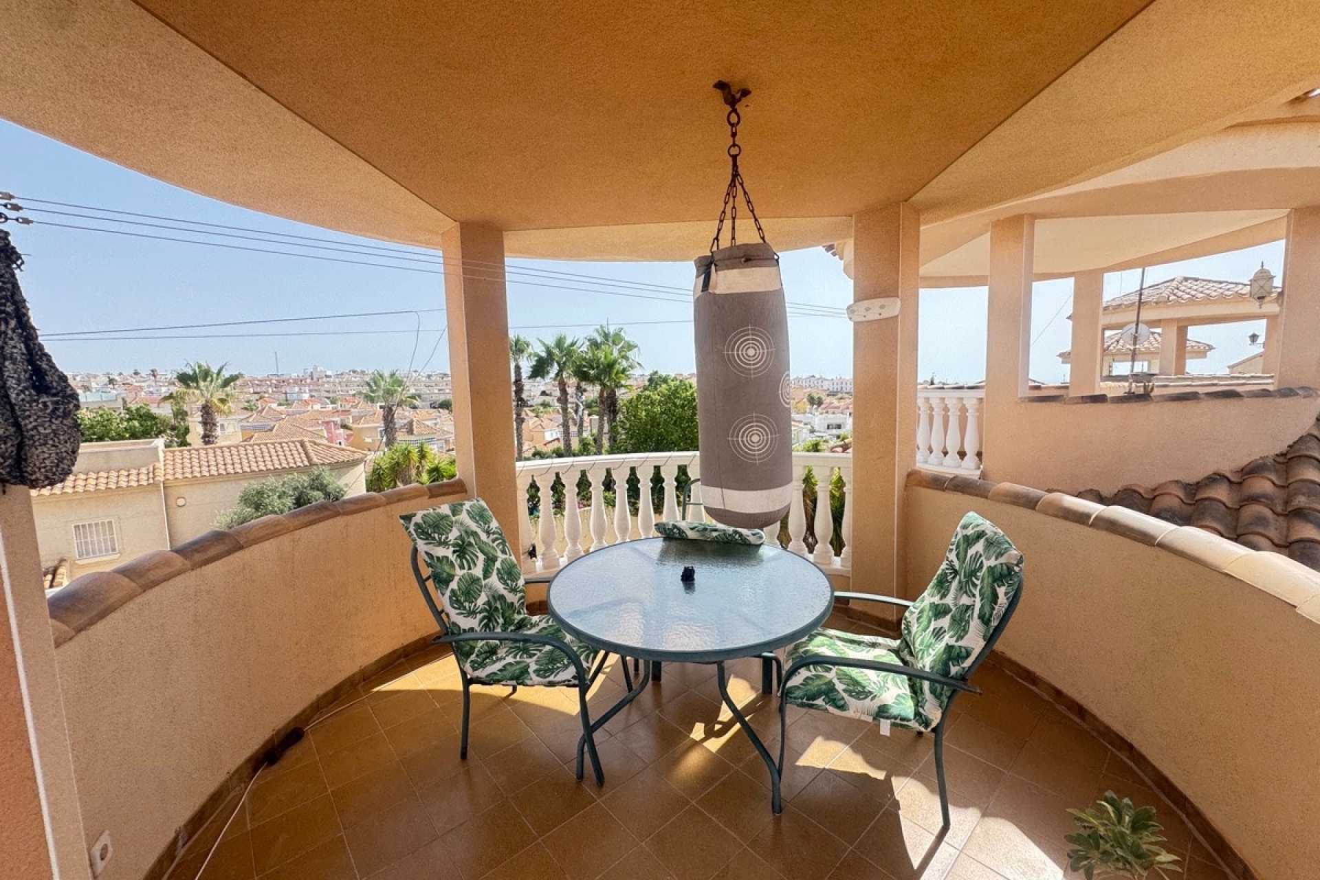 Resale - Villa - Orihuela - Villamartin