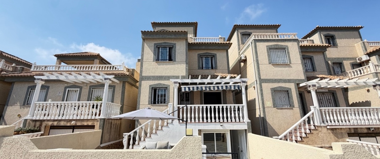 Resale - Villa - Orihuela - Villamartin