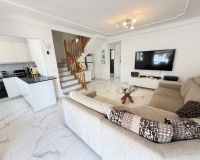 Resale - Villa - Orihuela - Villamartin