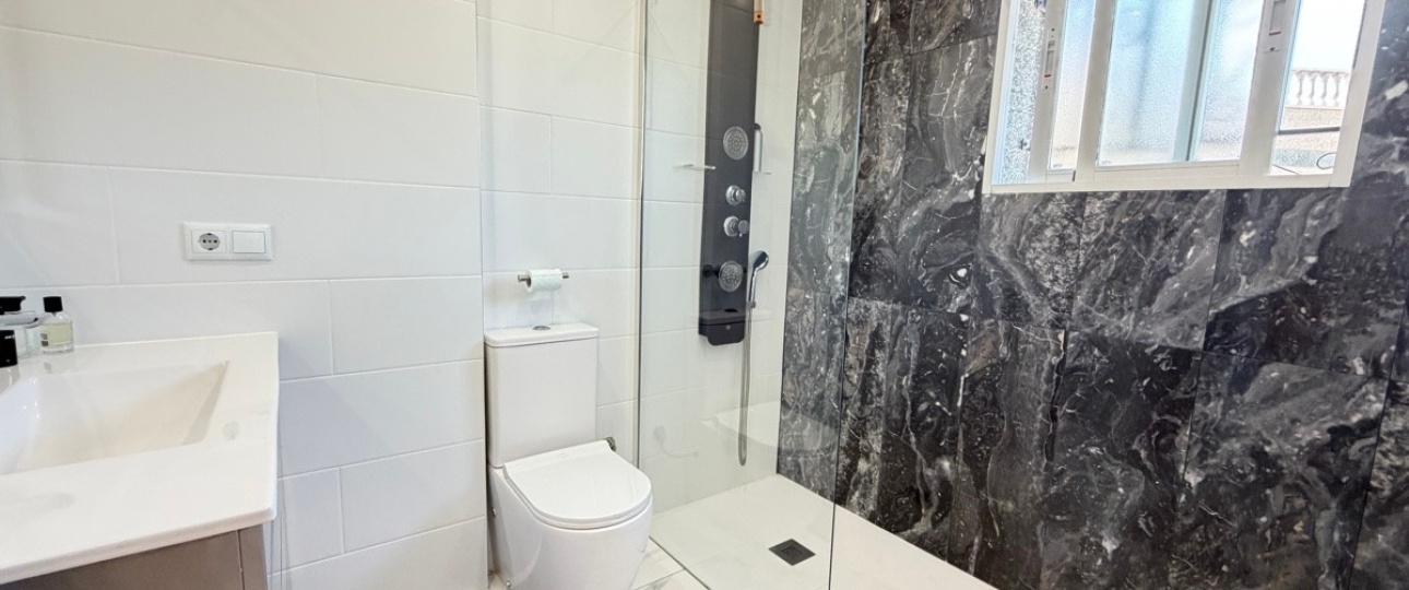 Resale - Villa - Orihuela - Villamartin