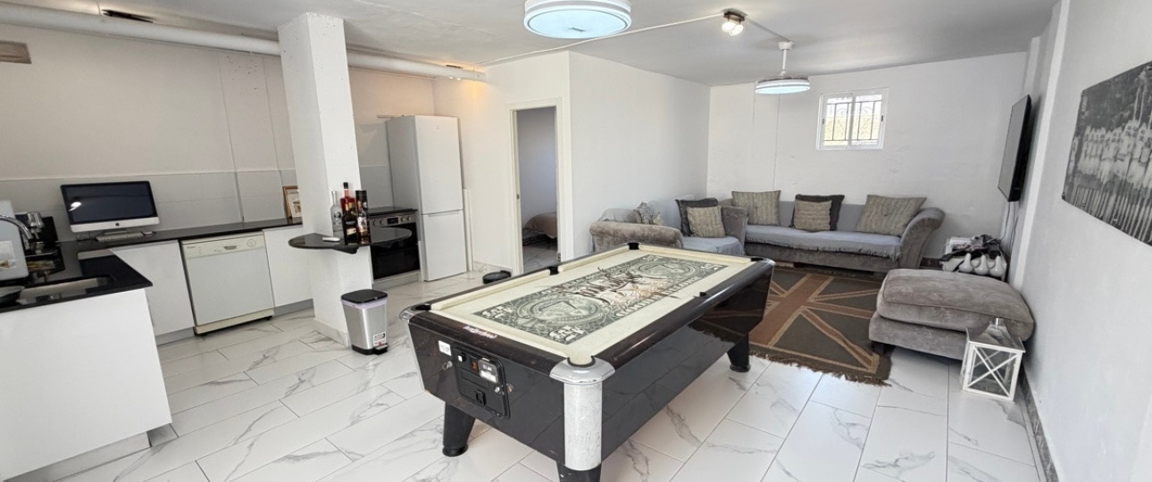 Resale - Villa - Orihuela - Villamartin
