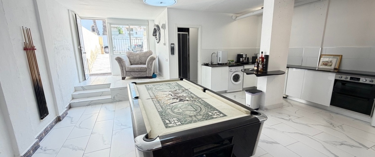 Resale - Villa - Orihuela - Villamartin