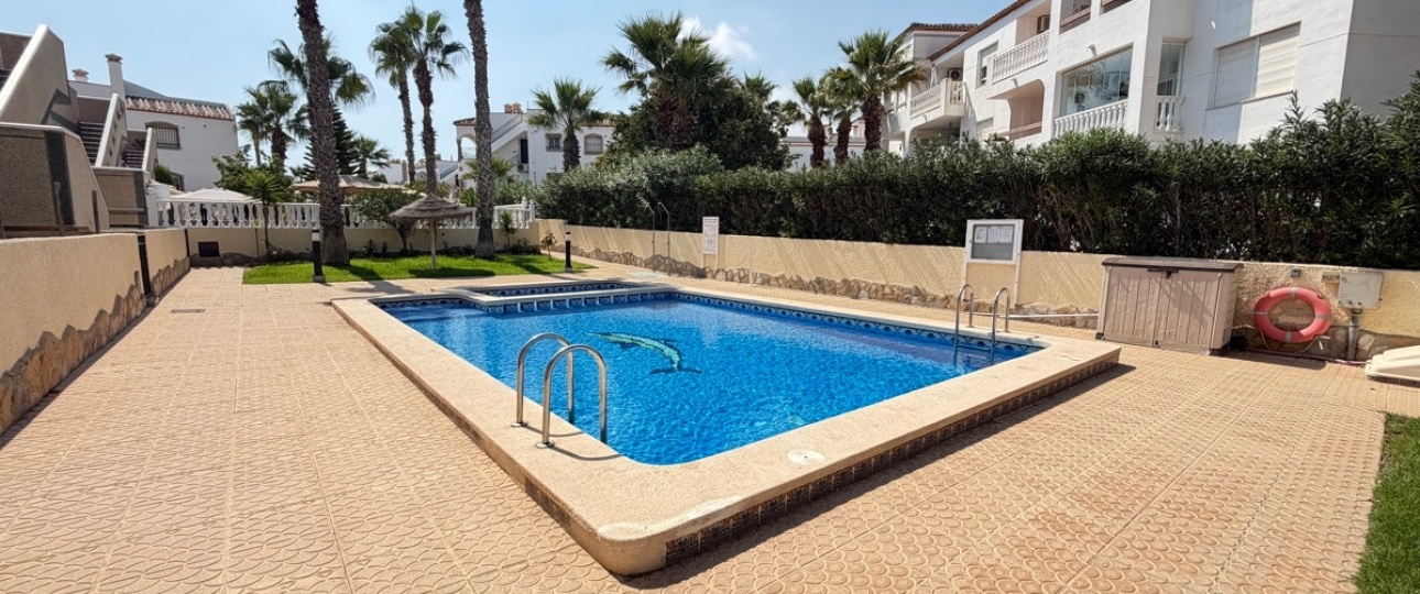 Resale - Villa - Orihuela - Villamartin