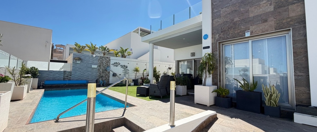 Resale - Villa - Orihuela - Villamartin