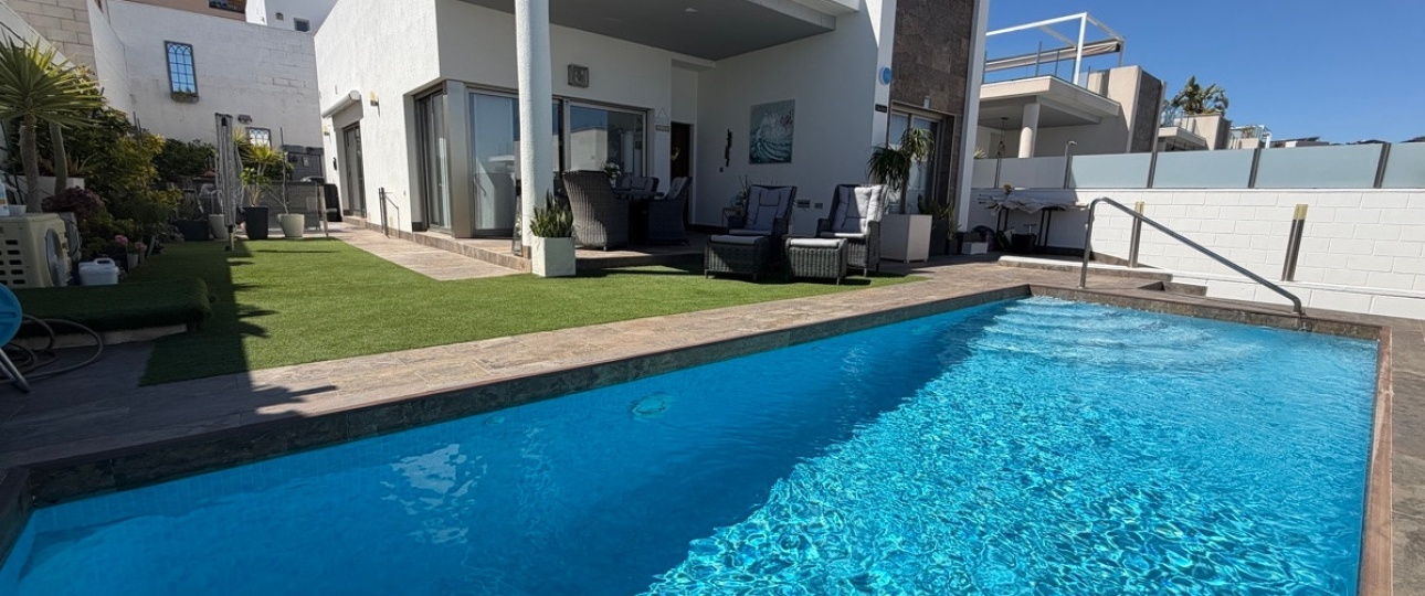 Resale - Villa - Orihuela - Villamartin