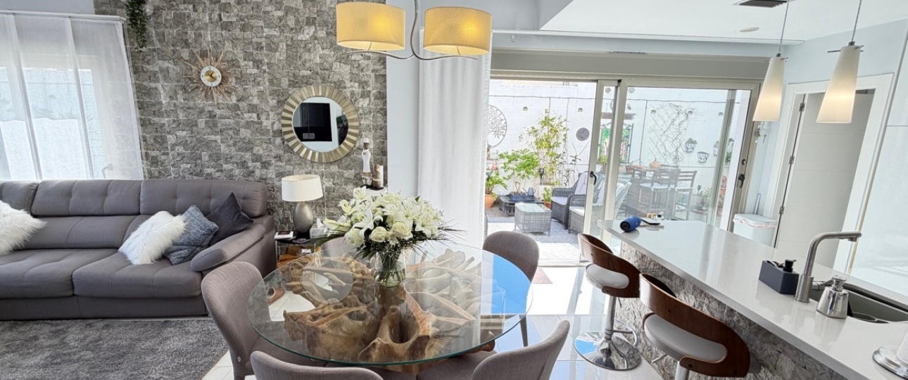 Resale - Villa - Orihuela - Villamartin