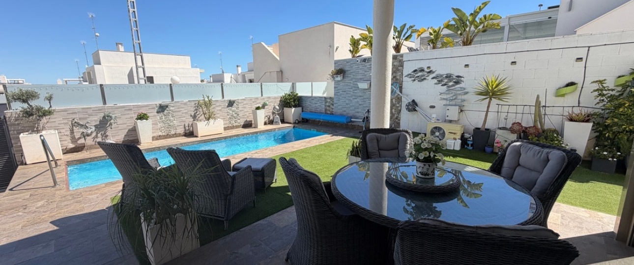 Resale - Villa - Orihuela - Villamartin