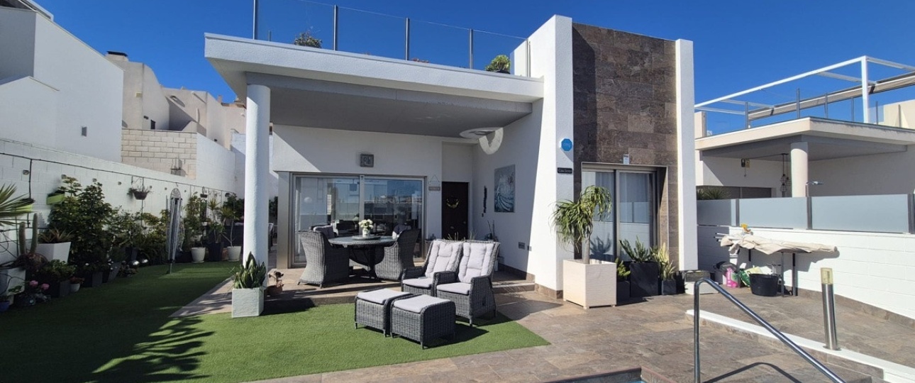 Resale - Villa - Orihuela - Villamartin