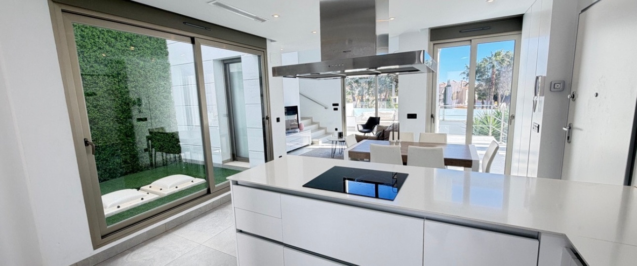 Resale - Villa - Orihuela - Villamartin